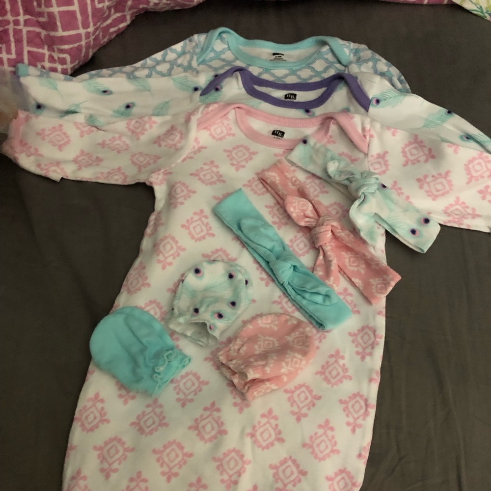 Baby girl gown set